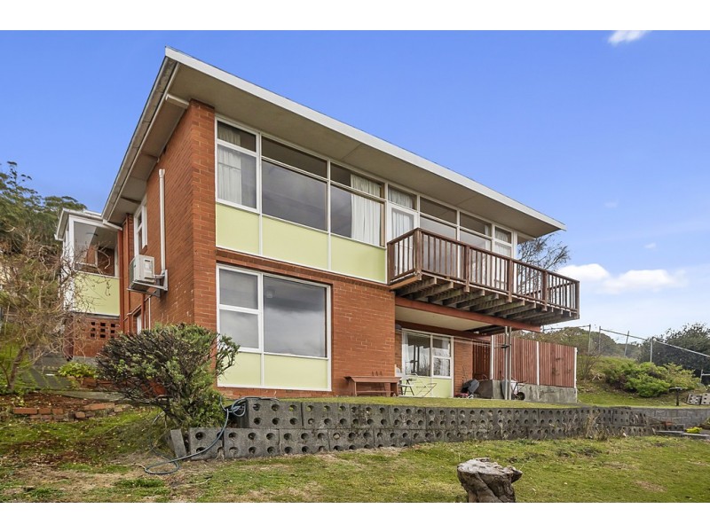 24 Weerona Avenue, Mount Stuart TAS 7000