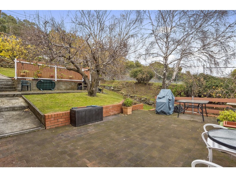 24 Weerona Avenue, Mount Stuart TAS 7000