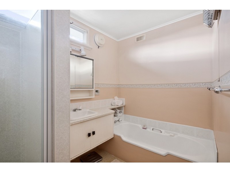 24 Weerona Avenue, Mount Stuart TAS 7000