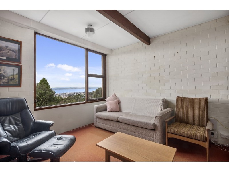 24 Weerona Avenue, Mount Stuart TAS 7000