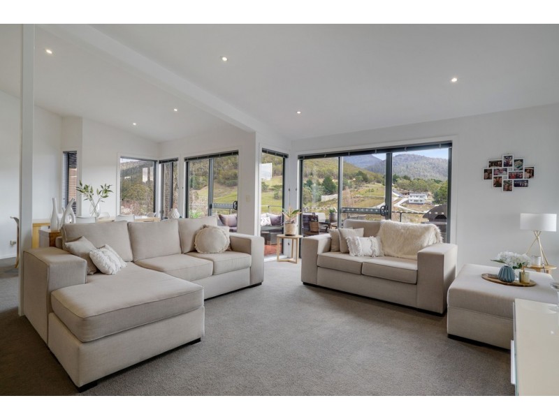 3/30 Shirley Boulevard, Lenah Valley TAS 7008