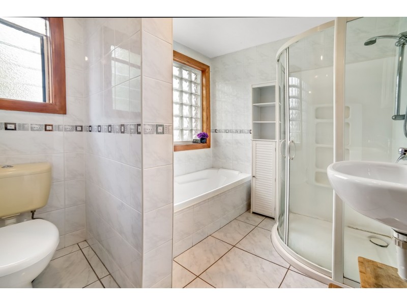 337 Brooker Highway, Lutana TAS 7009