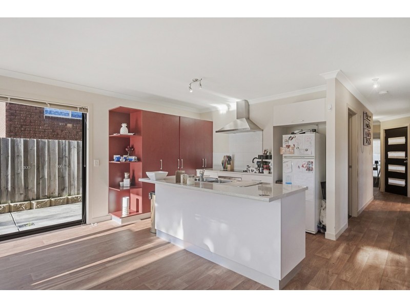 2-5/137 Redwood Road, Kingston TAS 7050