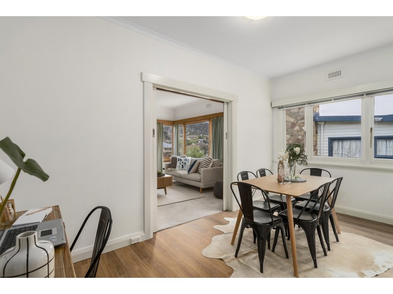 83 Gordons Hill Road, Lindisfarne TAS 7015