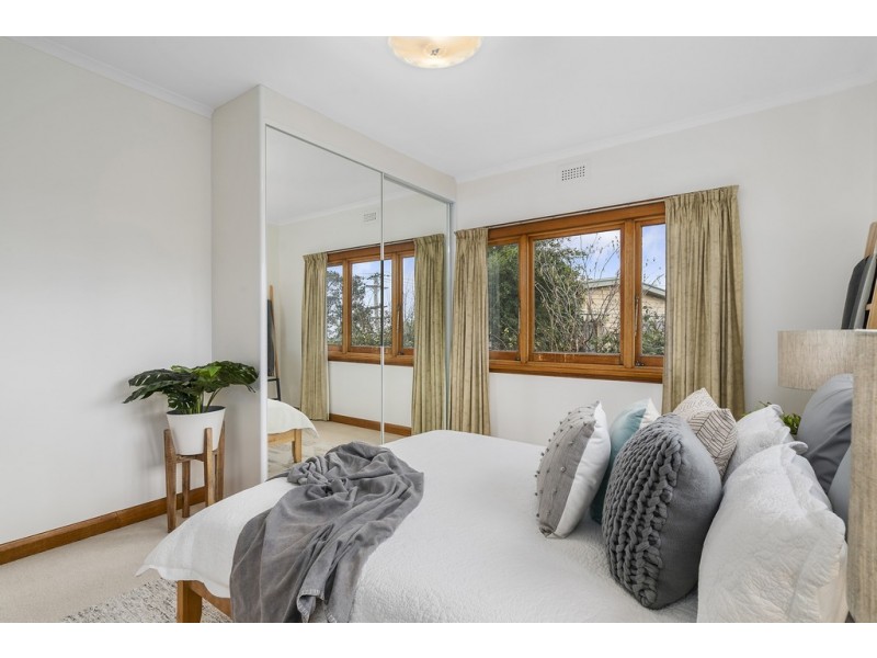 83 Gordons Hill Road, Lindisfarne TAS 7015