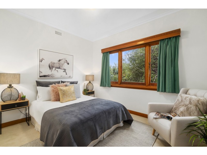 83 Gordons Hill Road, Lindisfarne TAS 7015