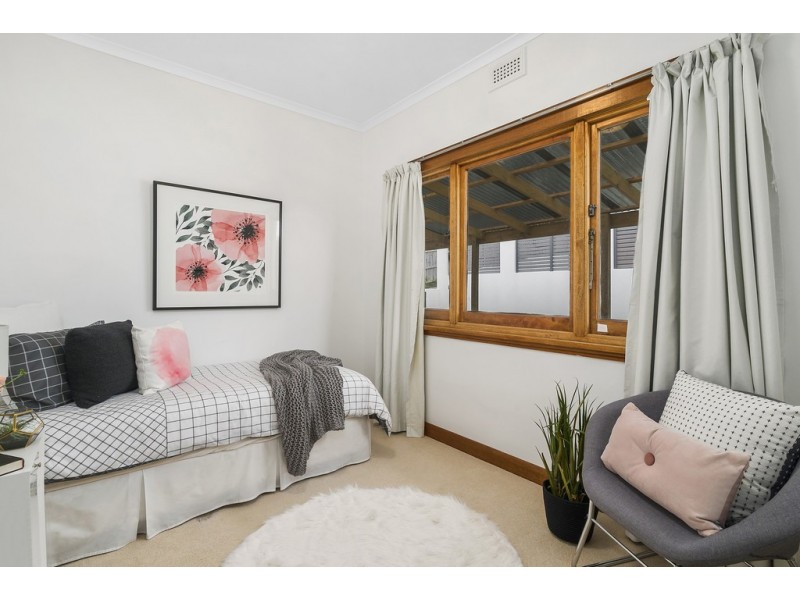 83 Gordons Hill Road, Lindisfarne TAS 7015