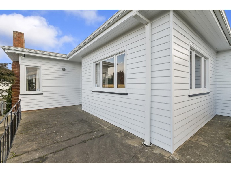 83 Gordons Hill Road, Lindisfarne TAS 7015