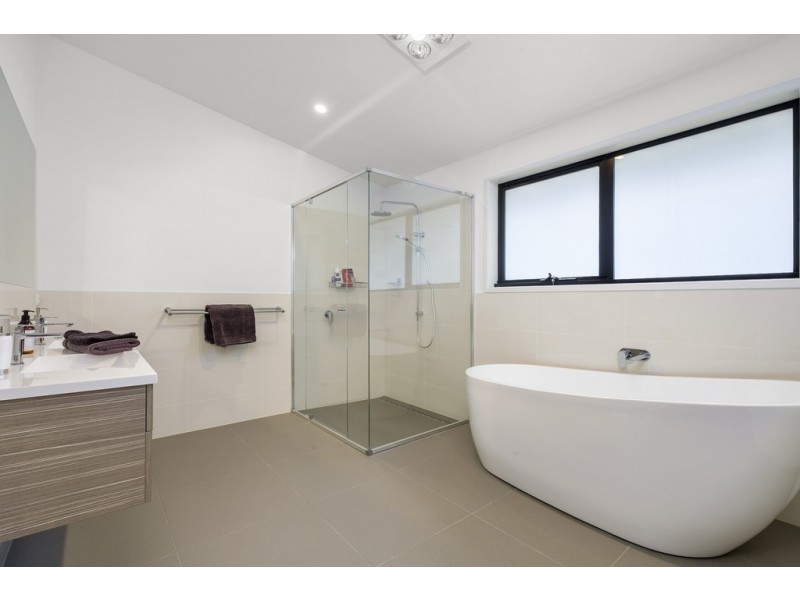 1/75 Lindhill Avenue, Geilston Bay TAS 7015