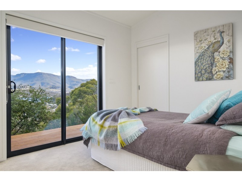 1/75 Lindhill Avenue, Geilston Bay TAS 7015