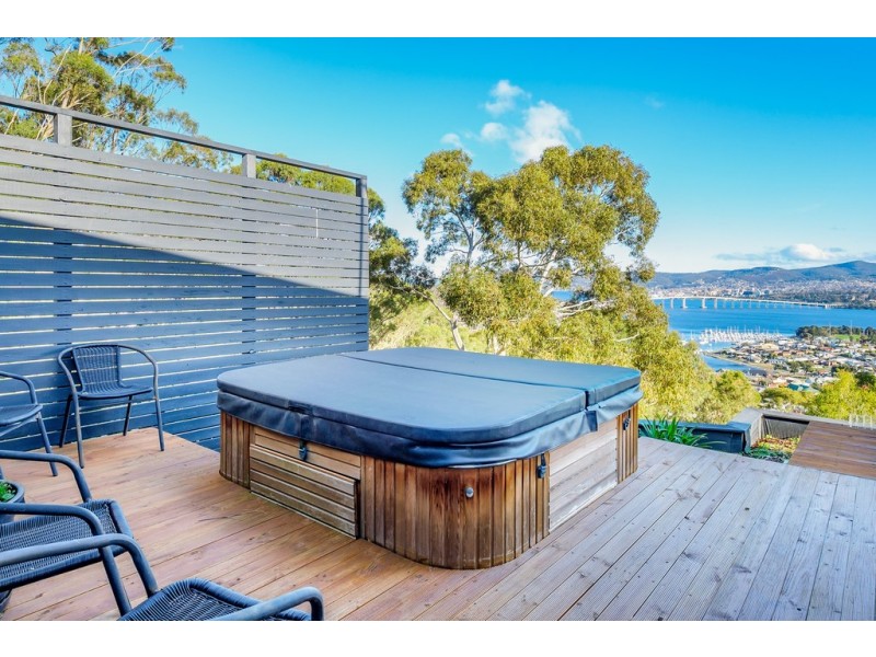 1/75 Lindhill Avenue, Geilston Bay TAS 7015