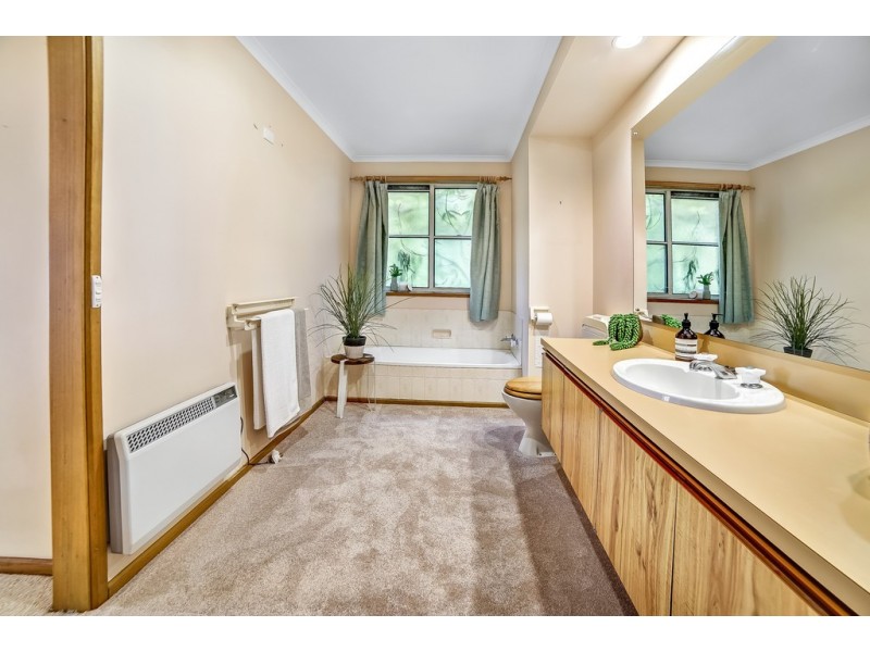 27 Grays Road, Fern Tree TAS 7054