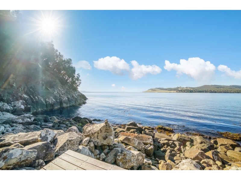 322 Tinderbox Road, Tinderbox TAS 7054