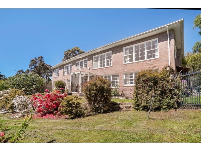 16 Bracken Lane, Fern Tree TAS 7054