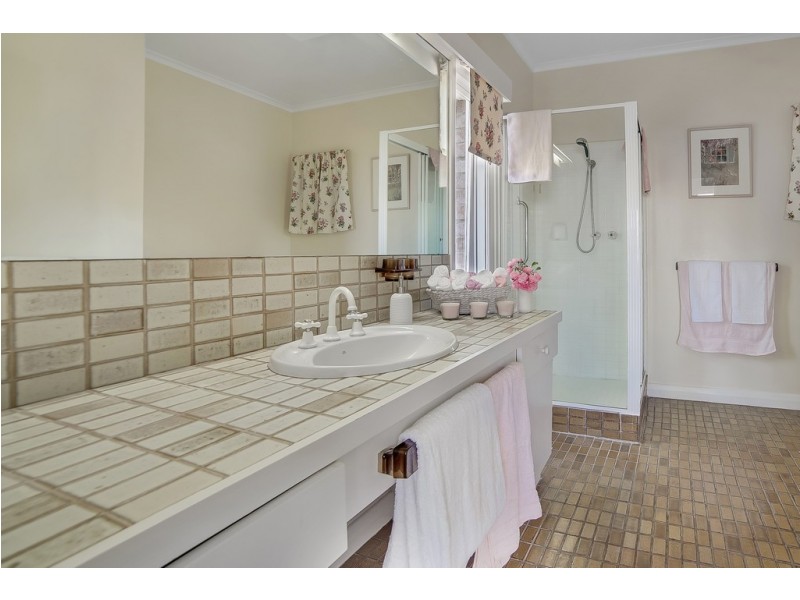 16 Bracken Lane, Fern Tree TAS 7054