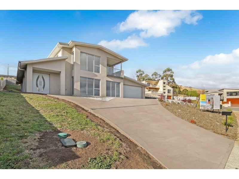 5 Intrigue Court, Tranmere TAS 7018