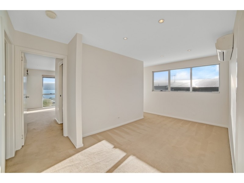 5 Intrigue Court, Tranmere TAS 7018