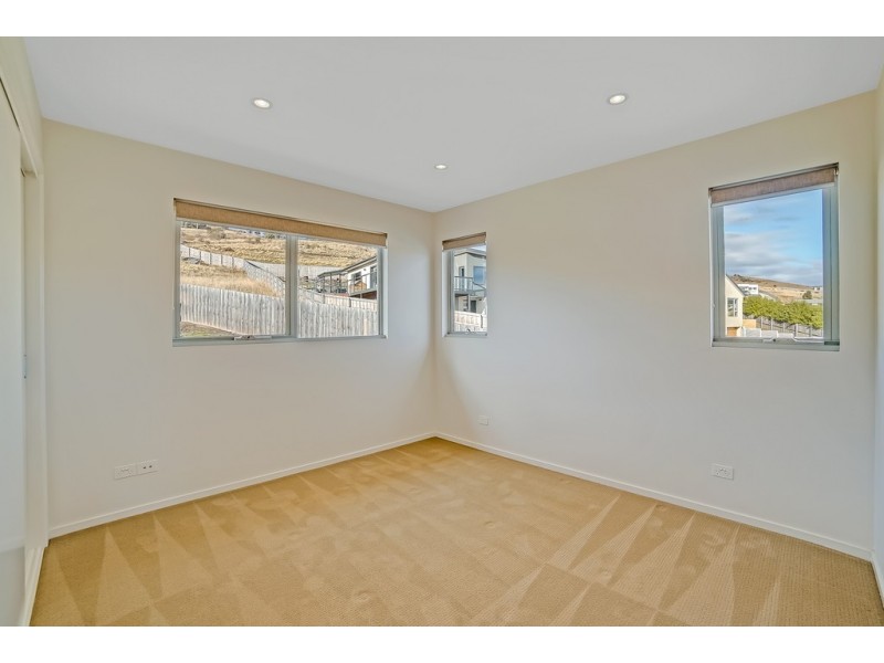 5 Intrigue Court, Tranmere TAS 7018
