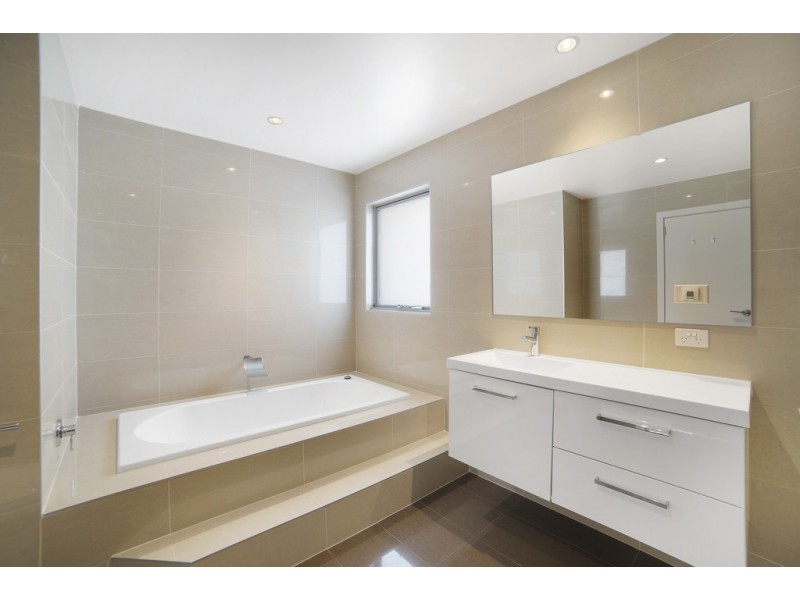 5 Intrigue Court, Tranmere TAS 7018