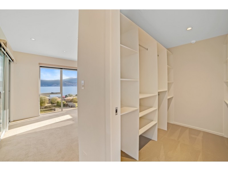 5 Intrigue Court, Tranmere TAS 7018
