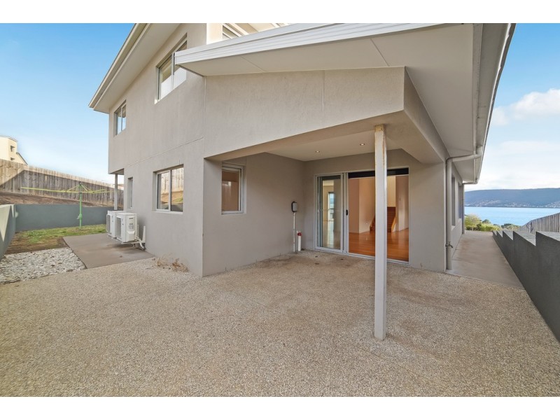 5 Intrigue Court, Tranmere TAS 7018