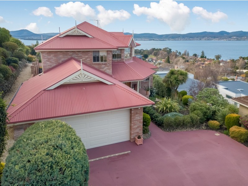 9 Hampshire Road, Sandy Bay TAS 7005