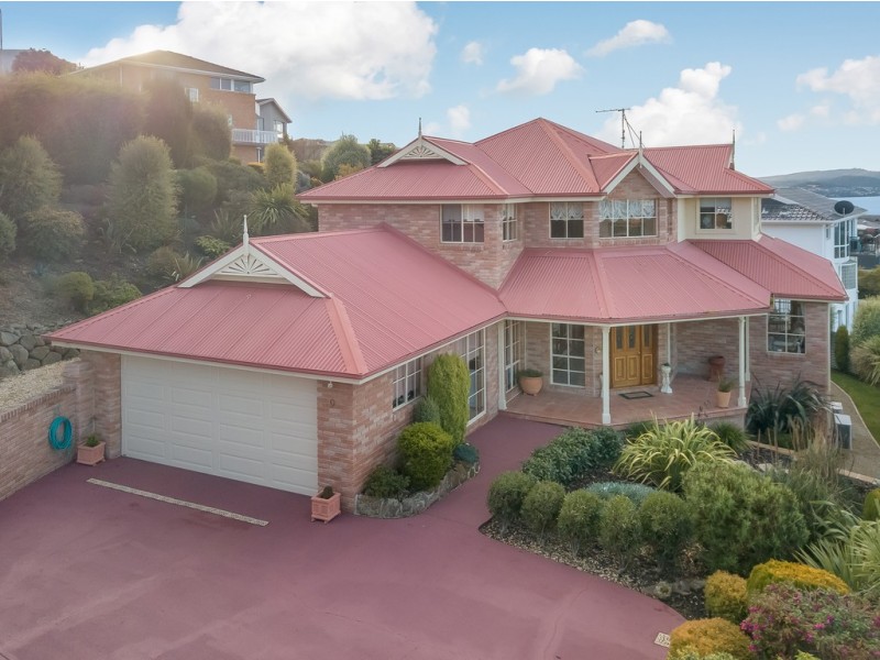 9 Hampshire Road, Sandy Bay TAS 7005