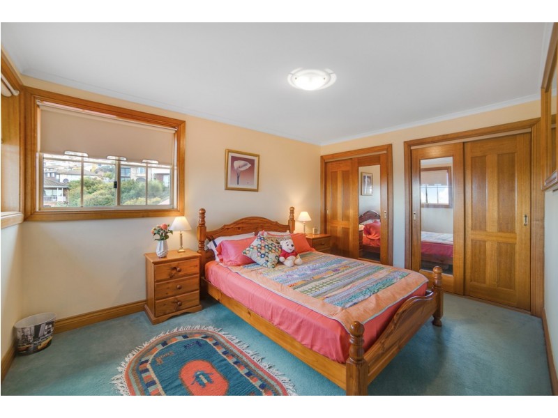 9 Hampshire Road, Sandy Bay TAS 7005
