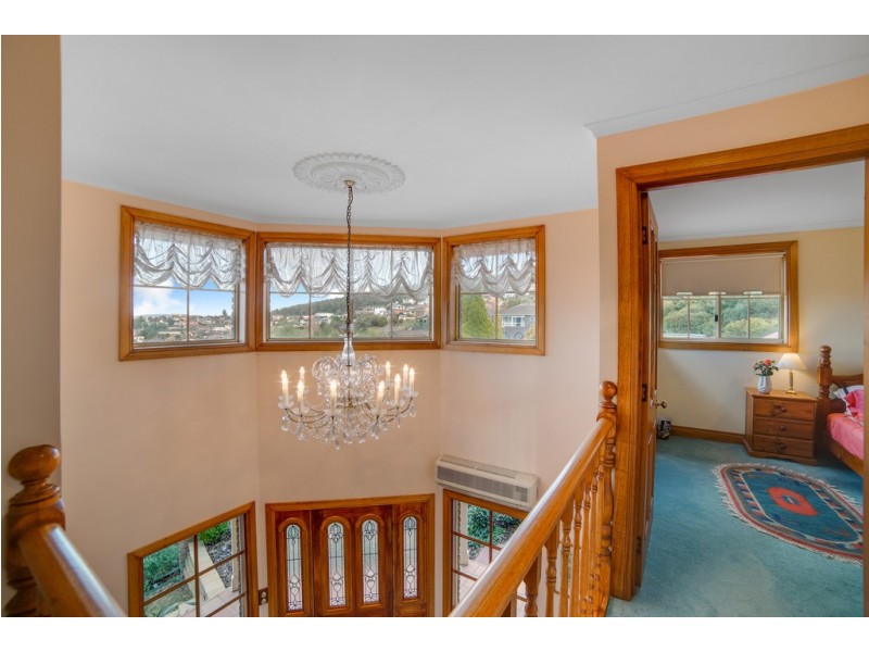 9 Hampshire Road, Sandy Bay TAS 7005