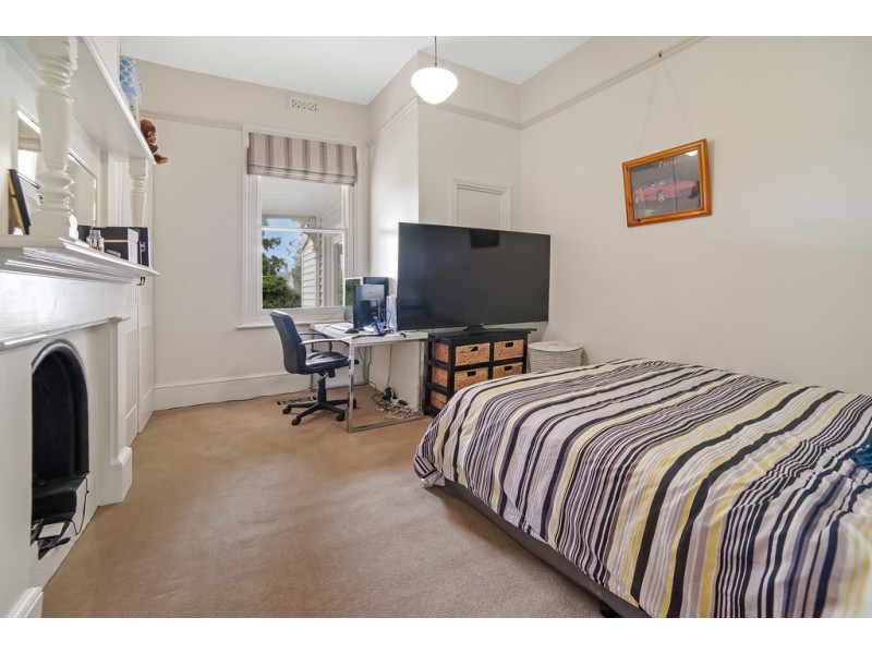 9 Koluri Court, Lindisfarne TAS 7015
