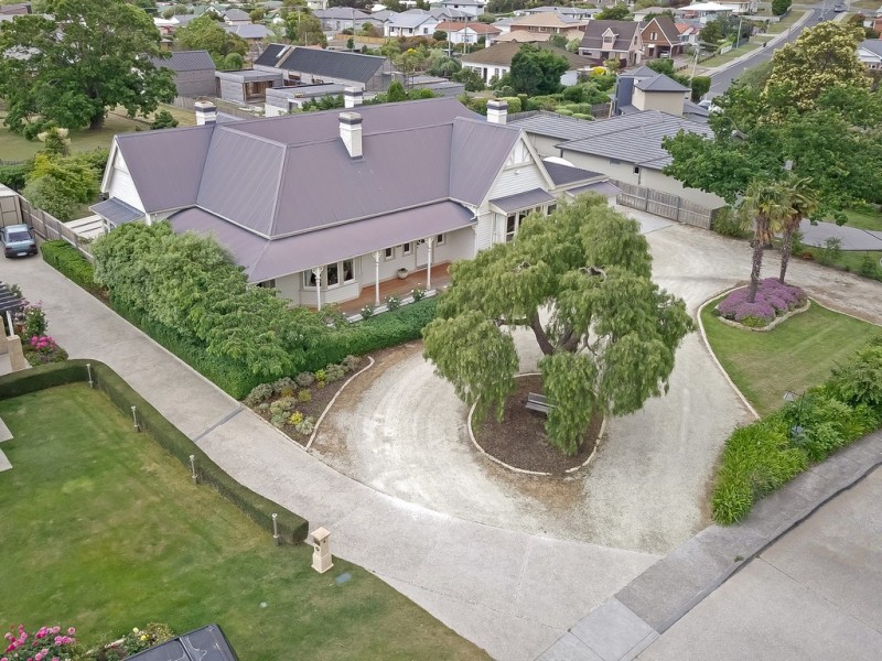 9 Koluri Court, Lindisfarne TAS 7015