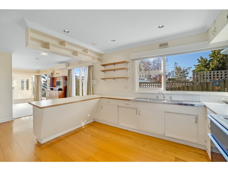 26 Ogilvie Street, Mount Stuart TAS 7000