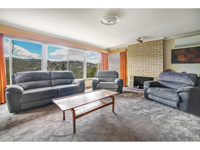 10 Bealey Avenue, Lenah Valley TAS 7008