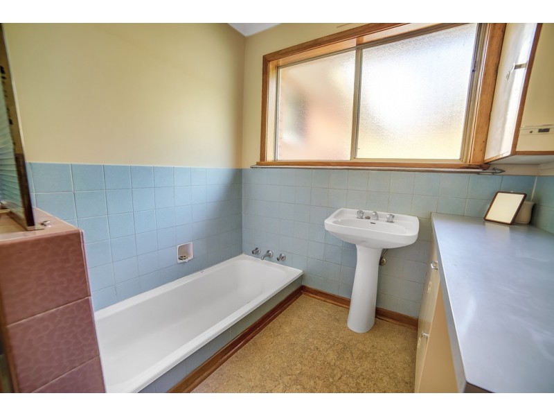 10 Bealey Avenue, Lenah Valley TAS 7008