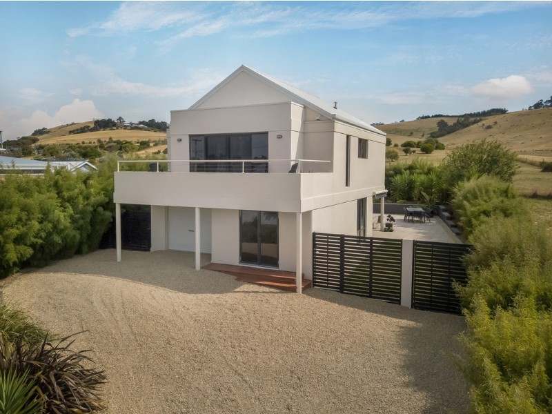 432 Clifton Beach Road, Clifton Beach TAS 7020