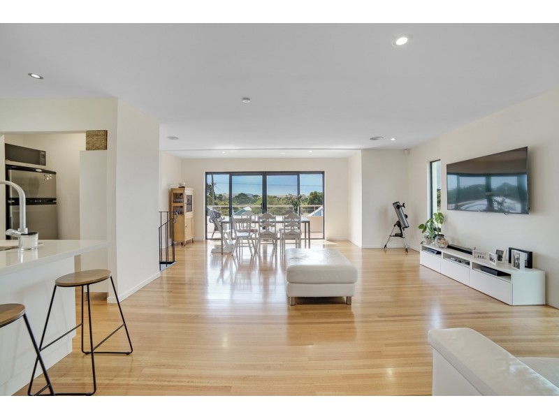 432 Clifton Beach Road, Clifton Beach TAS 7020