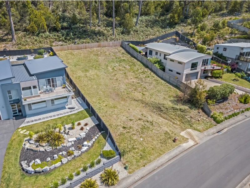 89 Tingira Road, Blackmans Bay TAS 7052