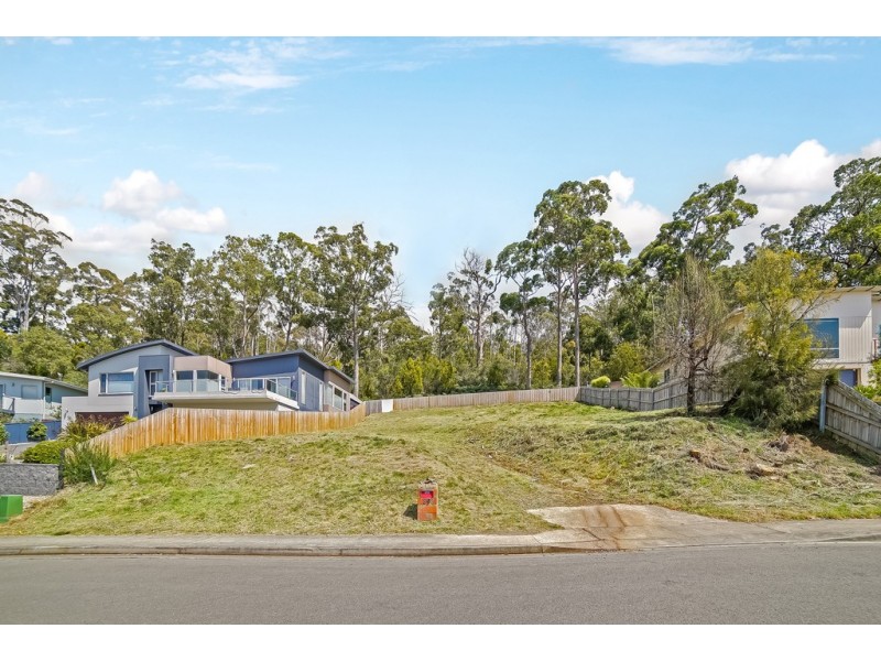 89 Tingira Road, Blackmans Bay TAS 7052