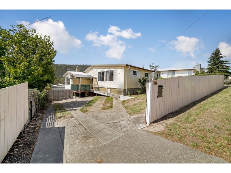 38 Currajong Street, Mornington TAS 7018