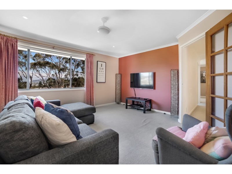 3 Selby Place, Lindisfarne TAS 7015