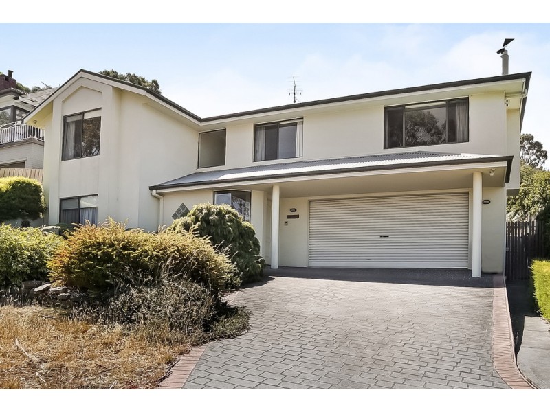 3 Selby Place, Lindisfarne TAS 7015