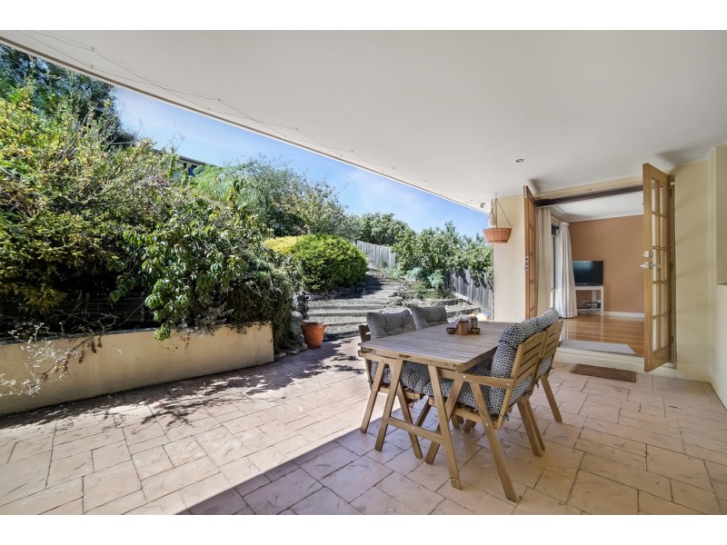 3 Selby Place, Lindisfarne TAS 7015