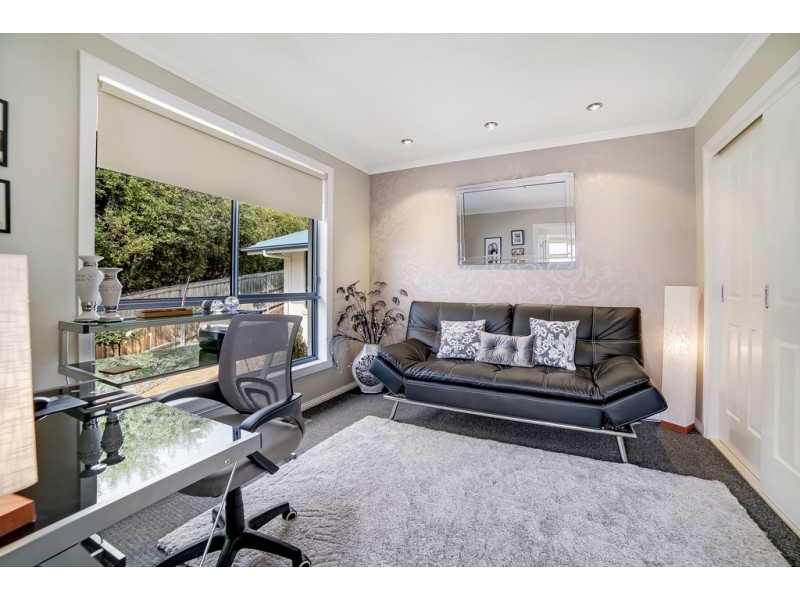 32 Suncoast Drive, Blackmans Bay TAS 7052