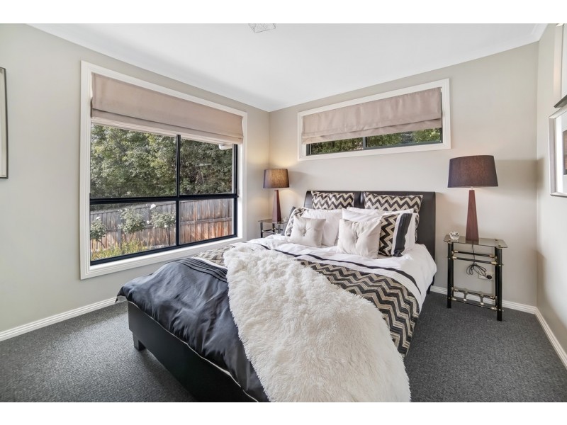32 Suncoast Drive, Blackmans Bay TAS 7052