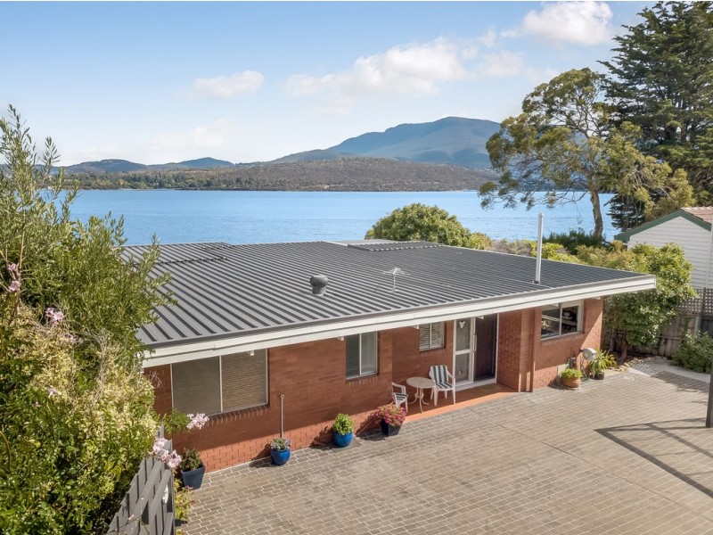 3 Koomela Street, Lindisfarne TAS 7015