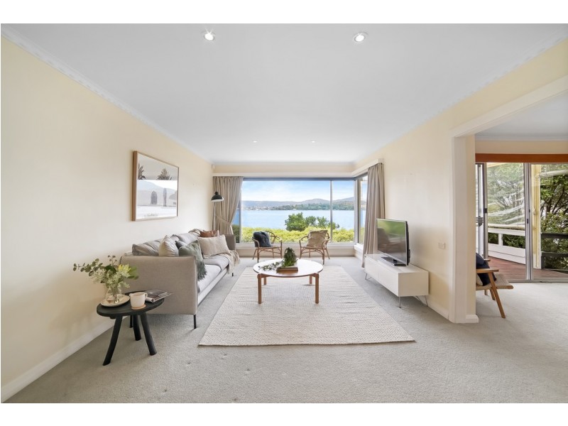 3 Koomela Street, Lindisfarne TAS 7015