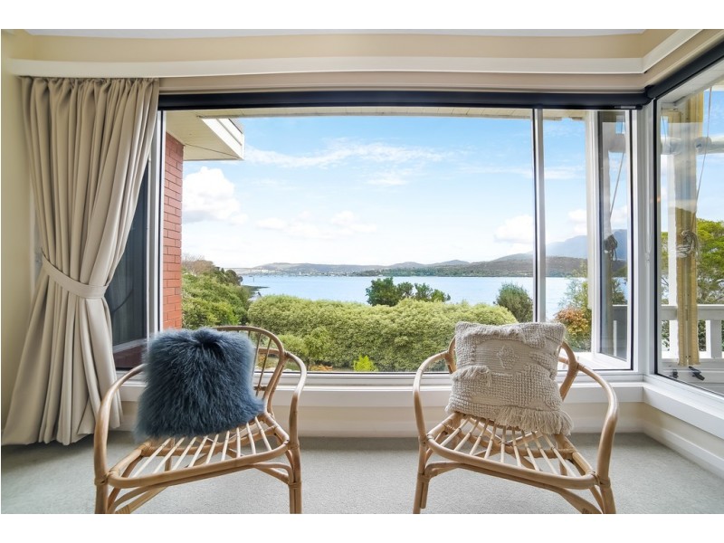 3 Koomela Street, Lindisfarne TAS 7015