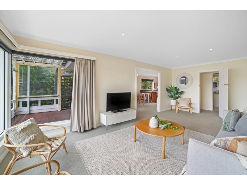 3 Koomela Street, Lindisfarne TAS 7015