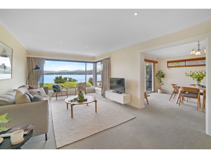 3 Koomela Street, Lindisfarne TAS 7015