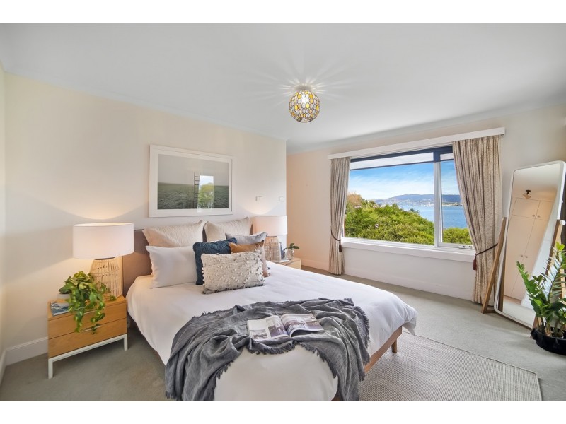 3 Koomela Street, Lindisfarne TAS 7015